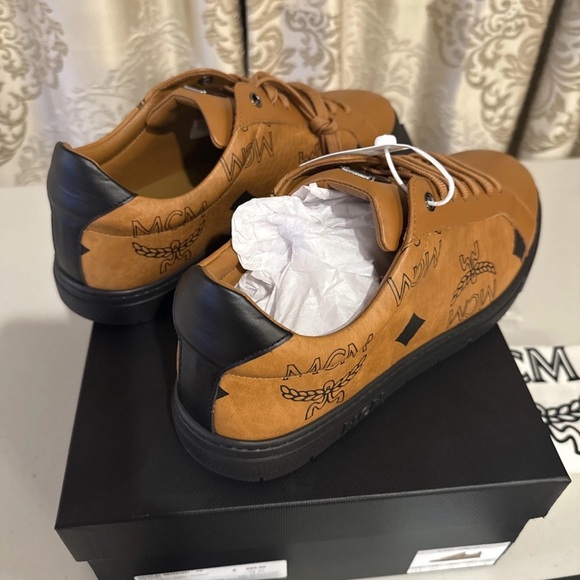 MCM Derby Jumbo Terrain Lo Sneakers Maxi Visetos Men’s Size 43 (10US) NEW NIB - Picture 2 of 13